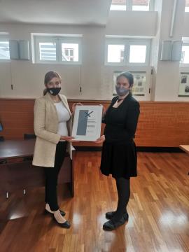 Naziv prostovoljstvu prijazna občina je prevzela županja Jasna Gabrič